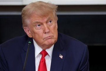 Trump Tells Putin to Prioritize Ending War in Ukraine Over Mediating Middle East