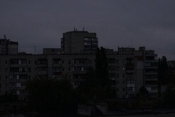 Power Lost Across Mykolaiv Region Following Russian Strikes A view of residential high-rise buildings during a blackout after Russian attack. (Source: Getty Images)