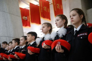 Russian Court Sentences Two Students for Shouting Ukrainian Greeting in St. Petersburg