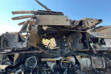 The wreckage of a destroyed Russian Pantsir-S1 air defense system near Yeysk, Krasnodar region, August 30, 2026. (Source: Dossier Shpiona)