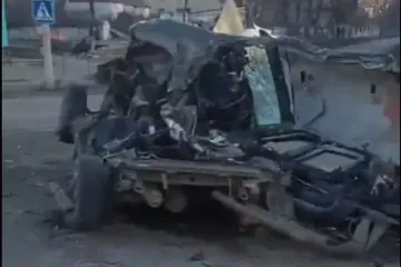 Russian Tank Crushes Vehicle Carrying Its Own Soldiers in Occupied Selydove, Video Russian Tank Crushes Vehicle Carrying Its Own Soldiers in Occupied Selydove, Video
