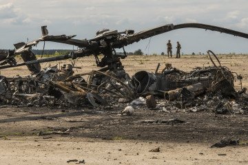 Fragments of a destroyed Russian Mi-8 helicopter at Hostomel airfield near Kyiv, Ukraine, on July 8, 2022. Illustrative photo. (Source: Getty Images)