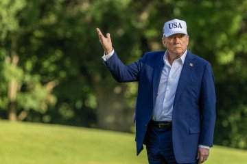 Trump: “We Get a Lot of Bullshit Thrown at Us by Putin” Trump: “We Get a Lot of Bullshit Thrown at Us by Putin”