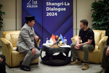 Zelenskyy Meets President of Indonesia at the Shangri-La Dialogue in Singapore