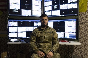 Commander of the battalion of unmanned aerial systems ‘Achilles’ Yurii Fedorenko sits near monitors at the command and observation post on March 19, 2024 in Chasiv Yar, Ukraine. (Source: Getty Images) Commander of the battalion of unmanned aerial systems ‘Achilles’ Yurii Fedorenko sits near monitors at the command and observation post on March 19, 2024 in Chasiv Yar, Ukraine. (Source: Getty Images)