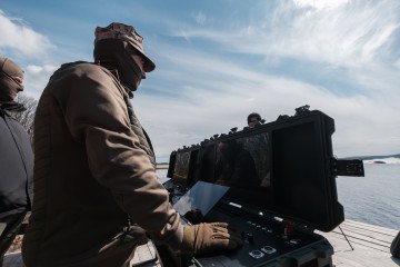 Los avances de Ucrania en misiles y drones obligan a la flota rusa a retirarse, dice el comandante de la marina ucraniana