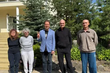 Belarus Frees Opposition Leader Tsikhanouski and 13 Other Political Prisoners