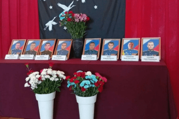 Memorial display for the crew members killed in the Russian Tu-95MS crash in the Amur region. (Source: Mikhail Piven/VK) Memorial display for the crew members killed in the Russian Tu-95MS crash in the Amur region. (Source: Mikhail Piven/VK)