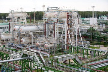 A seperator facility stands at an oil plant operated by Salym Petroleum in Salym, Khanty-Mansi autonomous region, Russia, on July 3, 2013. (Source: Getty Images) A seperator facility stands at an oil plant operated by Salym Petroleum in Salym, Khanty-Mansi autonomous region, Russia, on July 3, 2013. (Source: Getty Images)