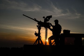 Illustrative image. A fighter of the mobile fire team of the 3rd Separate Assault Brigade of the Ukrainian Ground Forces aims a machine gun in the Kharkiv sector, Ukraine, on September 15, 2025 (Source: Getty Images)