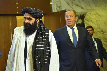 Russia and Taliban Forge New Military Cooperation Agreement Acting Foreign Minister of the Afghan government Amir Khan Muttaqi and Russian Foreign Minister Sergey Lavrov. (Source: Getty Images)