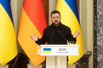 Ukrainian President Volodymyr Zelenskyy takes part in a joint briefing with German Federal Chancellor Friedrich Merz, who arrived in the capital on a visit, following their meeting, Kyiv, Ukraine, on October 4, 2026. (Source: Getty Images) Ukrainian President Volodymyr Zelenskyy takes part in a joint briefing with German Federal Chancellor Friedrich Merz, who arrived in the capital on a visit, following their meeting, Kyiv, Ukraine, on October 4, 2026. (Source: Getty Images)