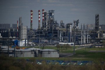 A view shows the Russian oil producer Gazprom Neft’s Moscow oil refinery on the south-eastern outskirts of Moscow. (Source: Getty Images)