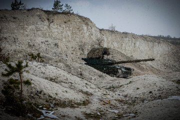 Military training of tank unit soldiers from the Ukrainian army’s 115th Separate Mechanized Brigade continues in the Lyman direction of the Donetsk region, Ukraine, on April 8, 2025. (Source: Getty Images) Military training of tank unit soldiers from the Ukrainian army in the Lyman direction of the Donetsk region.