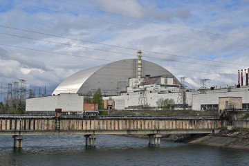 The destroyed fourth reactor at the Chornobyl Nuclear Power Plant. (Source: Getty Images)