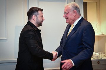 Zelenskyy Thanks General Kellogg Ahead of Trump’s Washington Peace Talks on Ukraine