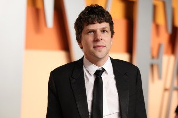 Jesse Eisenberg’s Receives Polish Citizenship, Marking Return to His Heritage Jesse Eisenberg’s Receives Polish Citizenship, Marking Return to His Heritage