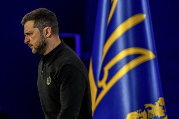 “We Are Not a Salad or Compote for Putin,” Zelenskyy Asserts on Peace Talks