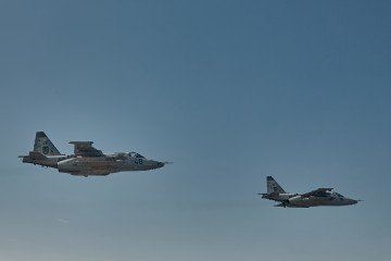 Two Ukrainian Air Force Su-25 attack aircraft fly during a combat mission over an undisclosed location in Ukraine. Illustrative photo. (Source: Libkos / Getty Images) Two Ukrainian Air Force Su-25 attack aircraft fly during a combat mission over an undisclosed location in Ukraine. Illustrative photo. (Source: Libkos / Getty Images)