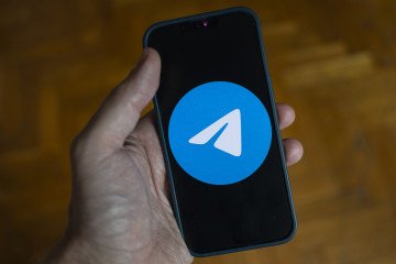 Russia Turns to Arabic Telegram Channels to Spread Anti-Ukraine Disinformation A man holding a mobile phone opens the Telegram messenger on his device in Novi Sad, Serbia, on March 31, 2026. (Source: Getty Images)