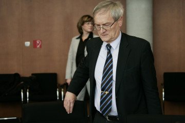 Former BND President August Hanning arrives for a Bundestag hearing in Berlin on December 4, 2008. (Source: Getty Images)