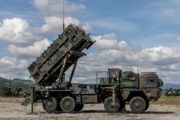 Germany Sends New Military Aid Batch to Ukraine Including Leopard Tanks