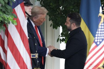 Ukraine Seeks $100 Billion in US Arms With European Funding Before Peace Talks