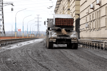 Illustrative image. A Russian “Grad” MLRS crosses the Kakhovka dam in March 2023. Illustrative image. A Russian “Grad” MLRS crosses the Kakhovka dam in March 2023.