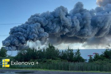 Smoke rises above a Wildberries warehouse in Russia's Leningrad region after a Ukrainian drone strike on August 4. (Source: Exilenova+)