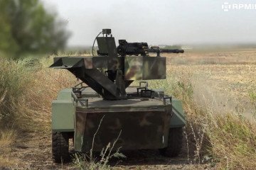 Ucrania presenta un nuevo Internet para el campo de batalla que mantiene en línea a los robots terrestres, incluso sin GPS