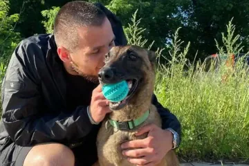 Ukrainian Border Guard Reunites With His Service Dog After Three Years in Russian Captivity