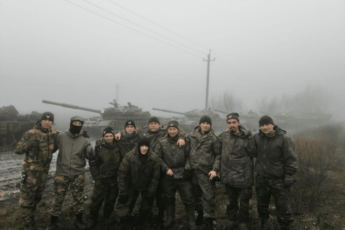 Batallón de tanques ruso con blindados T-62M Fotografía ilustrativa de un batallón de tanques ruso empleando tanques de batalla principales modelo T-62M durante 2023.