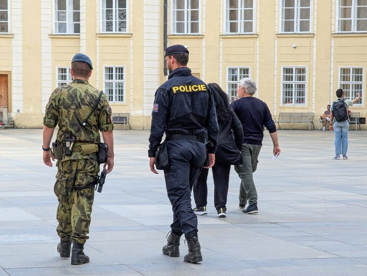 A patrol in the courtyard in Prague. Illustrative photo. (Source: Getty Images) A patrol in the courtyard in Prague. Illustrative photo. (Source: Getty Images)