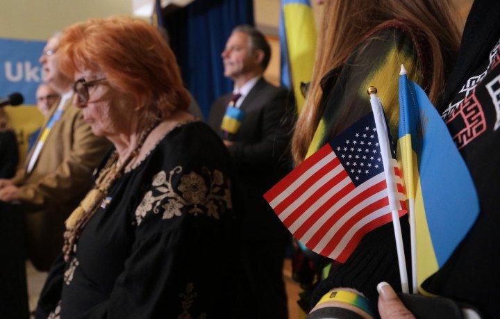 Daria Chaikovsky, left, the president of the Ukrainian Art Center, was among officials present. (Myung J. Chun / Los Angeles Times via Getty Images)