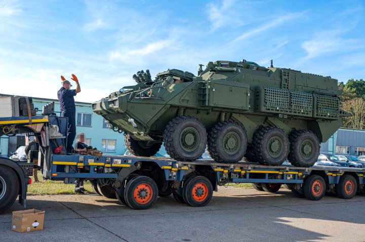 LAV 6.0 ACSV armored personnel carriers being shipped to Ukraine. (Source: Operation UNIFIER) LAV 6.0 ACSV armored personnel carriers being shipped to Ukraine. (Source: Operation UNIFIER)