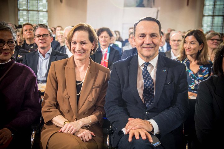 Anne Applebaum, an American journalist and historian, and her husband, Poland’s Foreign Minister Radoslaw Sikorski, attend the ceremony for the Peace Prize of the German Book Trade at St. Paul’s Church in Frankfurt on October 20, 2024. (Source: Getty Images) Anne Applebaum, an American journalist and historian, and her husband, Poland’s Foreign Minister Radoslaw Sikorski, attend the ceremony for the Peace Prize of the German Book Trade at St. Paul’s Church in Frankfurt on October 20, 2024. (Source: Getty Images)