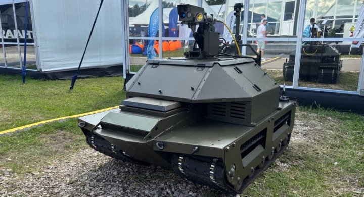 Russian tracked mine-clearing drone with laser, June 2025. (Source: open sources) Russian tracked mine-clearing drone with laser, June 2025. (Source: open sources)