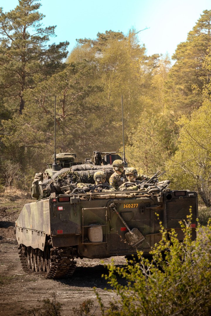Swedish and Ukrainian troops during the Aurora 26 military exercise in Sweden, May 2026. (Source: Swedish Armed Forces)