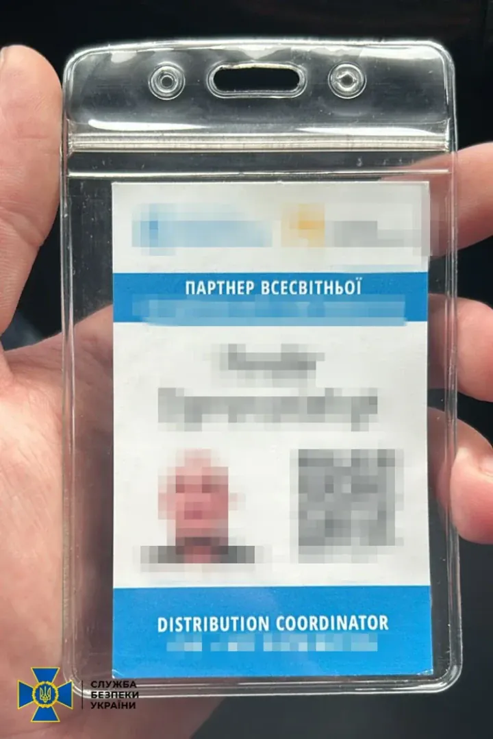 The image shows a close-up of the United Nations World Food Programme identification badge belonging to the detained individual. (Source: SBU) The image shows a close-up of the United Nations World Food Programme identification badge belonging to the detained individual. (Source: SBU)