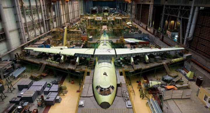 Production of Il‑76 military transport aircraft at the Aviastar‑SP plant in Ulyanovsk, Russia. (Photo: Russian media)
