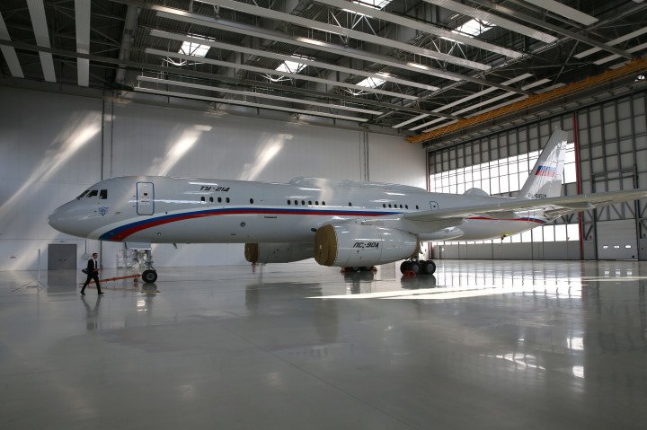 Newly built Tu-214 aircraft at the Kazan Aircraft Plant during Putin’s visit, May 13, 2019. (Source: Getty Images) Newly built Tu-214 aircraft at the Kazan Aircraft Plant during Putin’s visit, May 13, 2019. (Source: Getty Images)