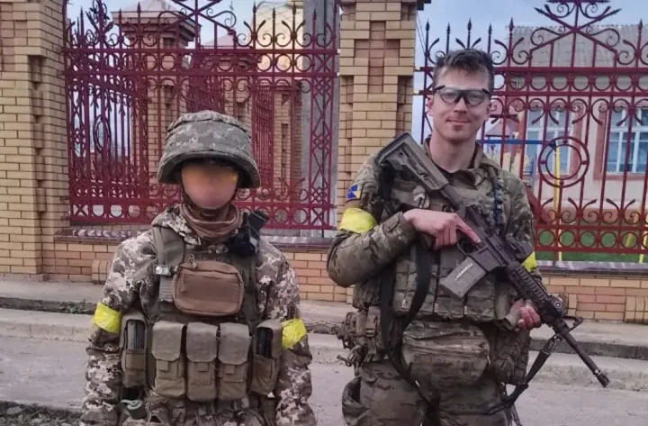 Alexis Lenouail, pictured alongside a comrade from his Bravo 3 unit during military training.