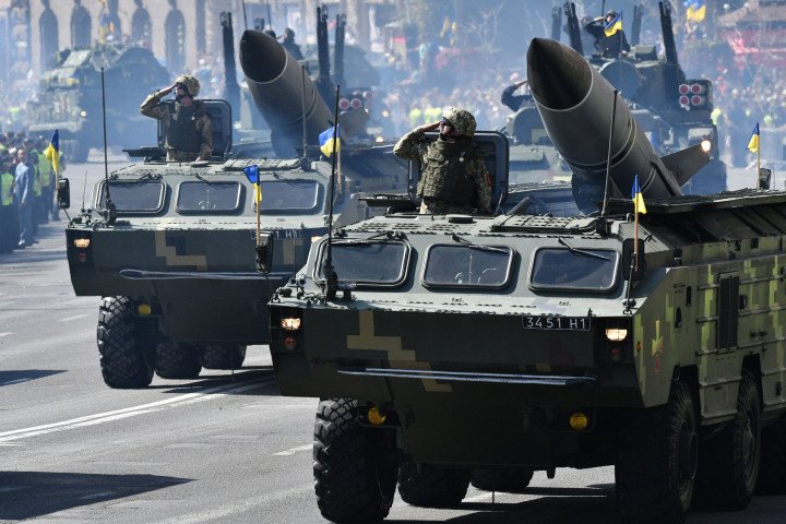 Ukrainian Vilkha multiple-launch rocket systems roll through central Kyiv during Independence Day military parade, August 24, 2018. (Source: Getty Images)