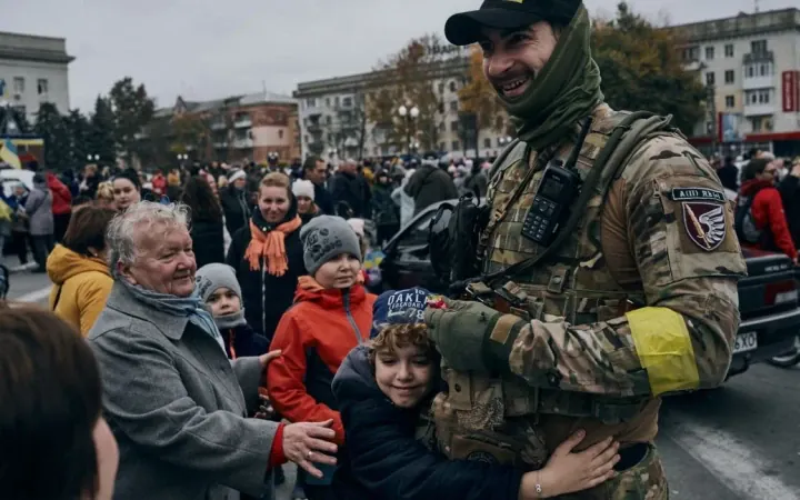 Local residents hug a Ukrainian soldier as they celebrate the liberation of Kherson, on November 13, 2022, amid Russia's invasion of Ukraine. (Source: Getty Images) Local residents hug a Ukrainian soldier as they celebrate the liberation of Kherson, on November 13, 2022, amid Russia's invasion of Ukraine. (Source: Getty Images)