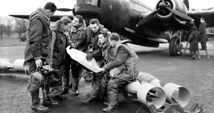 A Ukrainian-Canadian bomber crew, fighting for the Canadian Army during World War 2 (Source: The University of Alberta) A Ukrainian-Canadian bomber crew, fighting for the Canadian Army during World War 2 (Source: The University of Alberta)