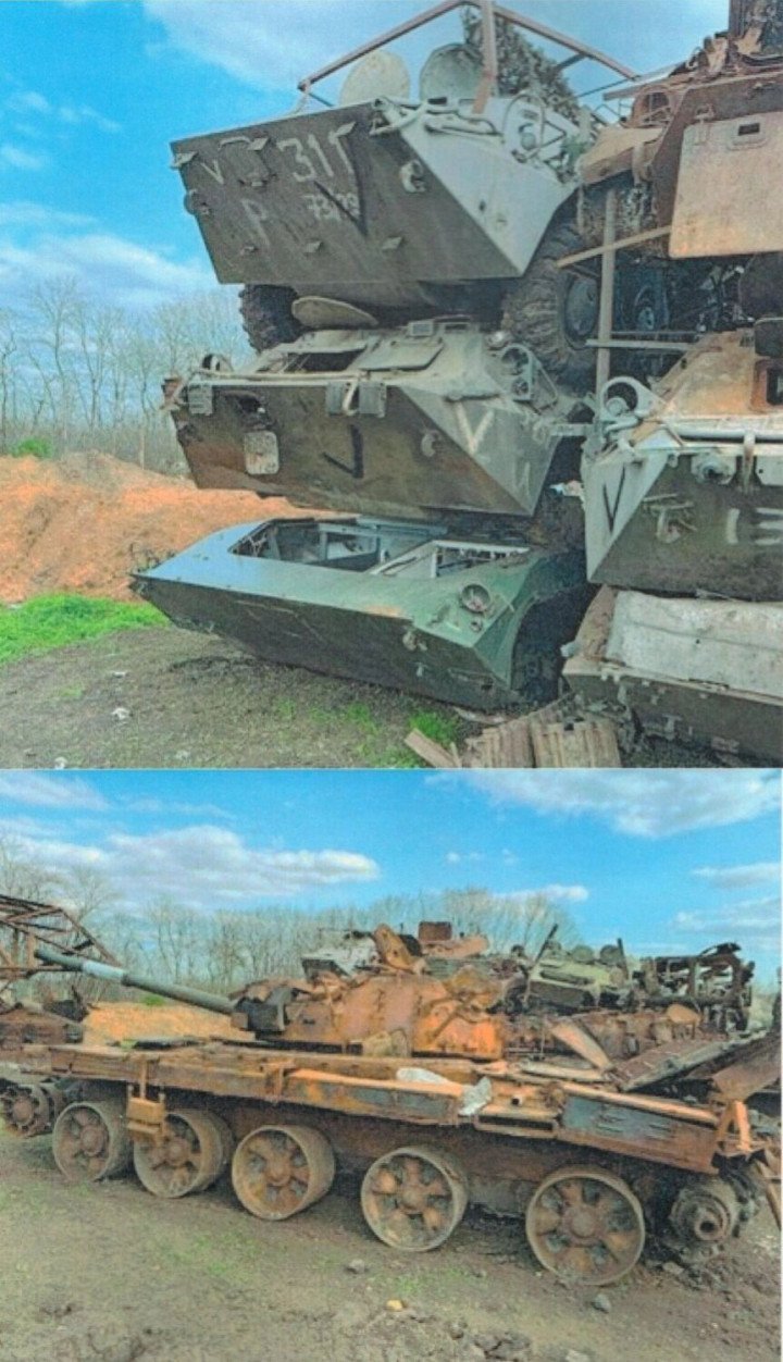 Pilas de vehículos blindados de transporte de tropas rusos desmantelados a la espera de ser eliminados en la región de Rostov. (Fuente: medios de comunicación rusos)