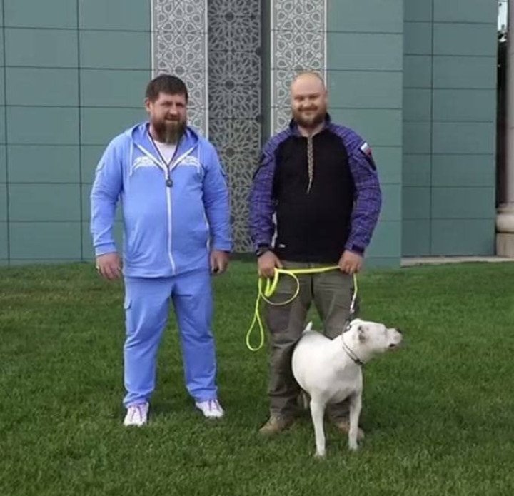 Chechen leader Ramzan Kadyrov posing with Adi, Tetiana Tepliuk firend’s dog (Source: Russian media)