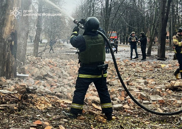 The aftermath of the Russian forces attack on Kryvyi Rih, the Dnipropetrovsk region, Ukraine. November 21, 2024. (Source: The State Emergency Service of the Dnipropetrovsk Region)