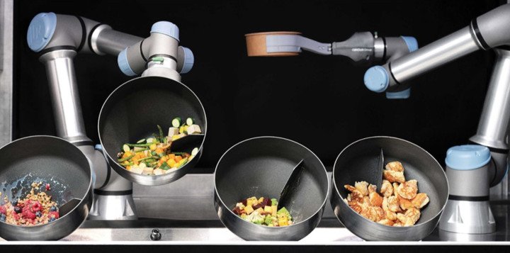 Close-up of robotic arms preparing meals inside the CA‑1 system. (Photo: Circus Defence)