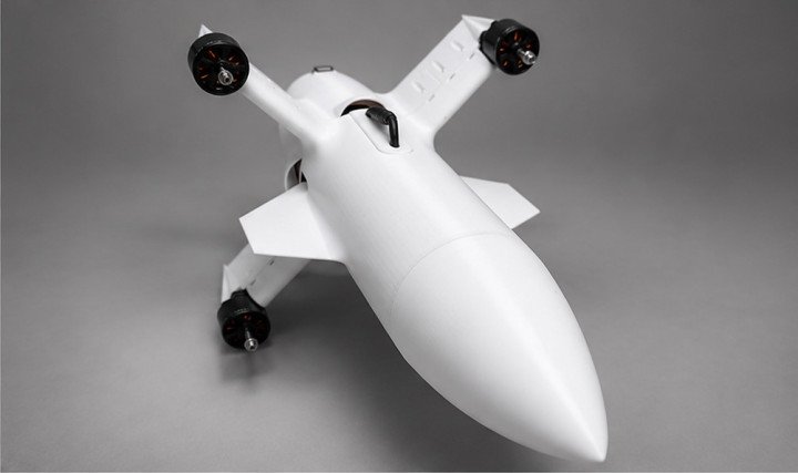 El dron interceptor de fabricación ucraniana Zorelit v5, desarrollado para atacar objetivos aéreos a alta velocidad. (Foto: Vluchnyk LLC vía Militarnyi) Fotografía del dron interceptor ucraniano Zorelit v5, diseñado para combatir objetivos aéreos de alta velocidad.